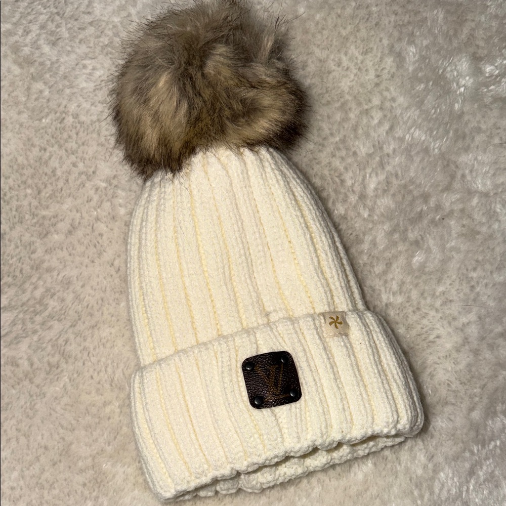 Spark*l Cream Ribbed Knit Pom Beanie - Women's Winter Hat